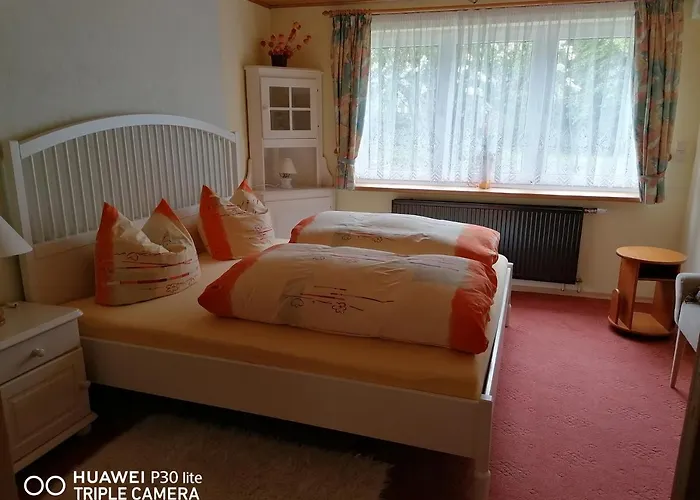 Am Fusse Der Bergbahn