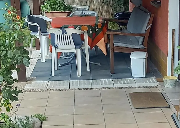 Am Fusse Der Bergbahn *