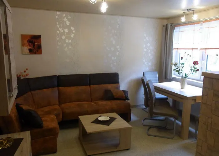 Am Fusse Der Bergbahn *